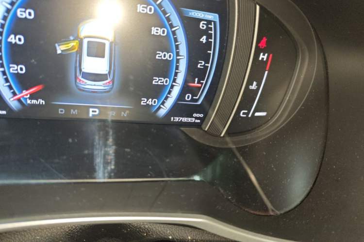 Used Geely Auto Emgrand X7 Sport 2016 1.8TD Automatic Smart Connectivity Version Odometer Close Up