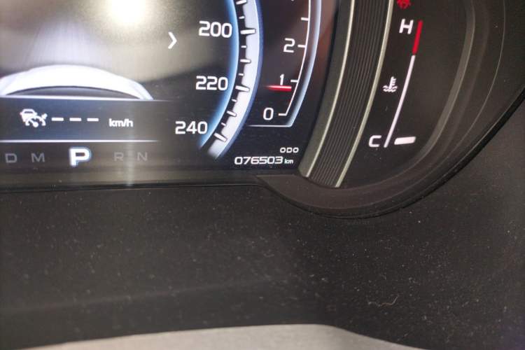 Used Geely Auto Emgrand X7 Sport 2016 1.8TD Automatic ZhiZun Version Odometer Close Up