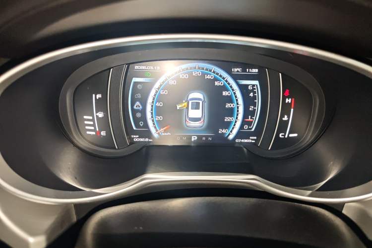Used Geely Auto Emgrand X7 Sport 2016 1.8TD Automatic ZhiZun Version Odometer Close Up
