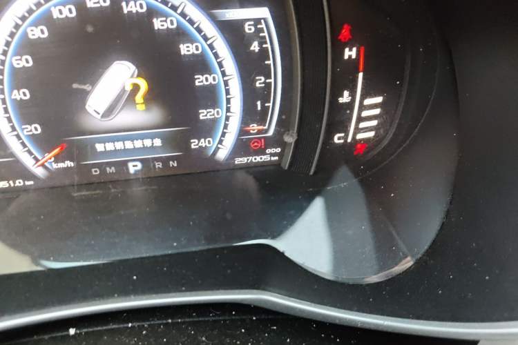 Used Geely Auto Emgrand X7 Sport 2016 1.8TD Automatic Smart Connectivity Version Odometer Close Up
