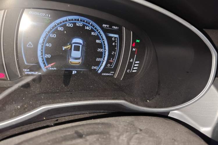 Used Geely Auto Emgrand X7 Sport 2016 1.8TD Automatic Smart Connectivity Version Odometer Close Up