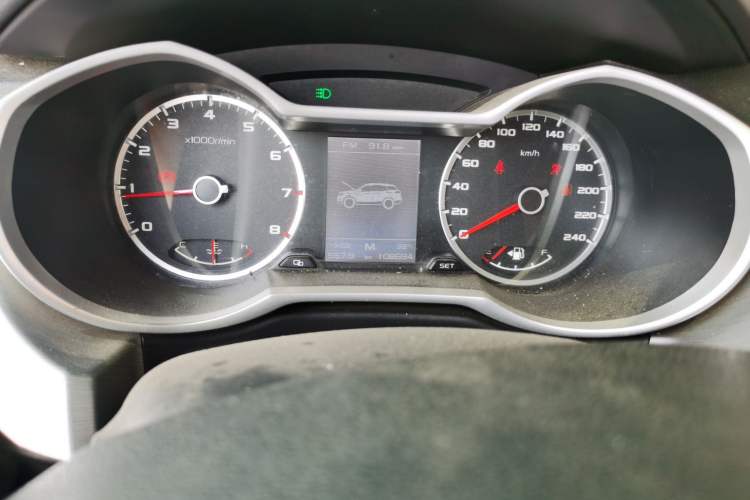 Used Geely Auto Emgrand X7 Sport 2016 2.0L Manual ZhiShang Version Odometer Close Up