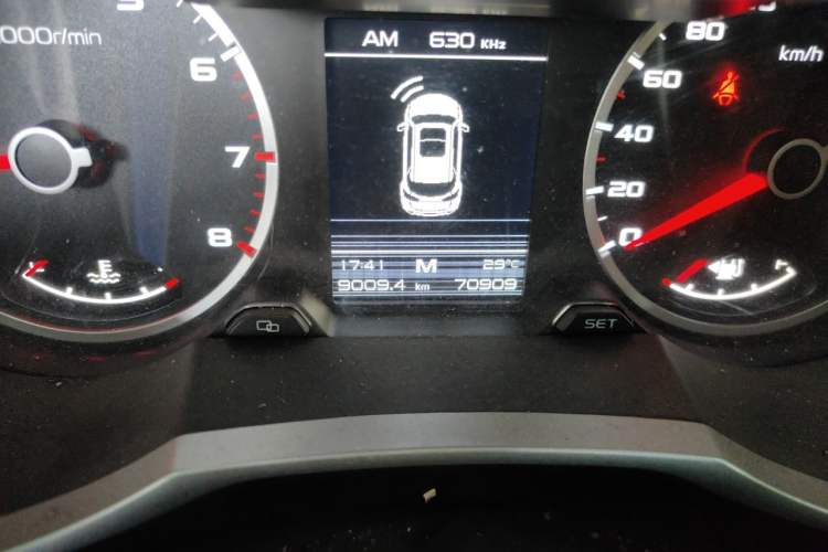 Used Geely Auto Emgrand X7 Sport 2016 2.0L Manual ZhiShang Version Odometer Close Up