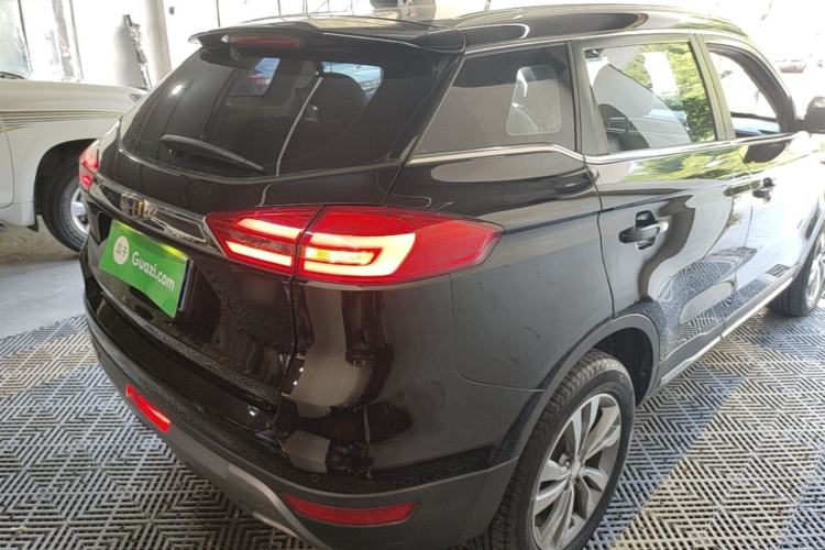 Used Geely Auto Emgrand X7 Sport 2016 2.0L Manual ZhiShang Version Rear Right 45 Deg