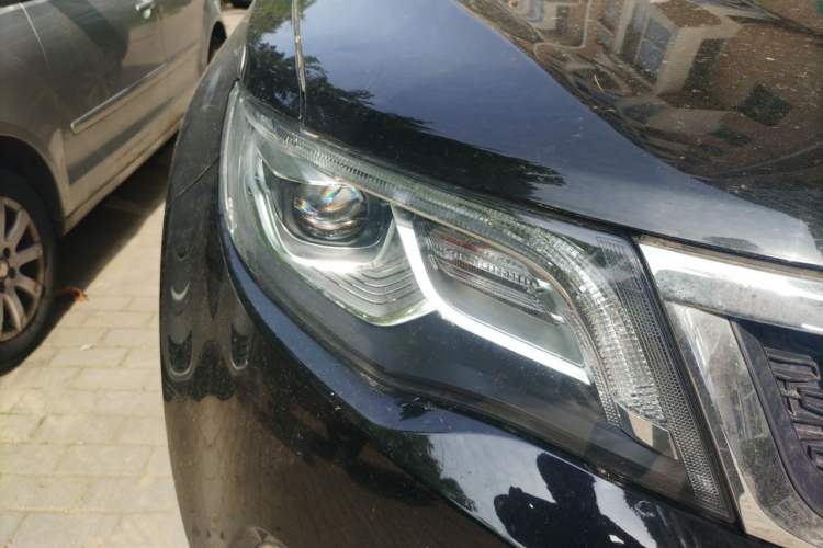Used Geely Auto Emgrand X7 Sport 2016 1.8TD Automatic ZhiZun Version Right Front Headlight