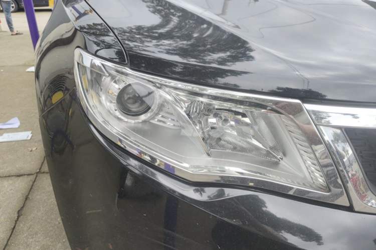 Used Geely Auto Emgrand X7 Sport 2016 1.8TD Automatic ZhiShang Model Right Front Headlight
