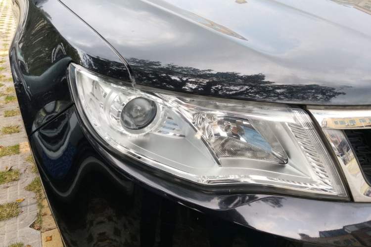 Used Geely Auto Emgrand X7 Sport 2016 1.8TD Automatic Smart Connectivity Version Right Front Headlight