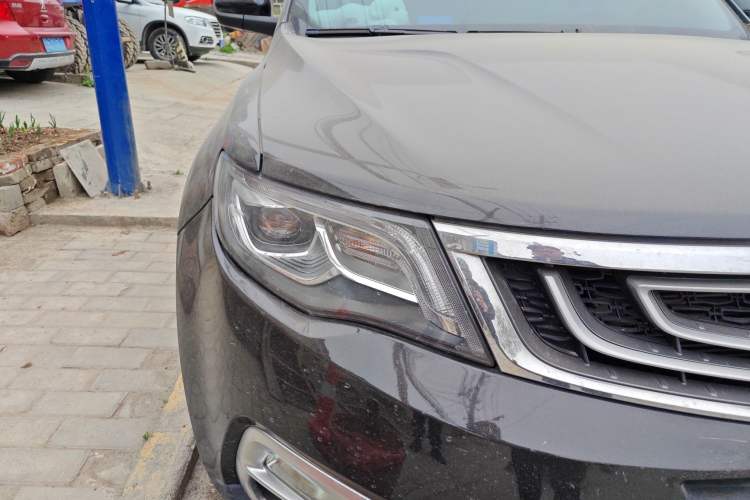 Used Geely Auto Emgrand X7 Sport 2016 1.8TD Automatic ZhiZun Version Right Front Headlight