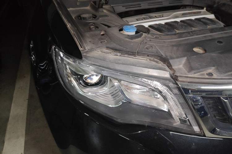 Used Geely Auto Emgrand X7 Sport 2016 1.8TD Automatic Smart Model Right Front Headlight