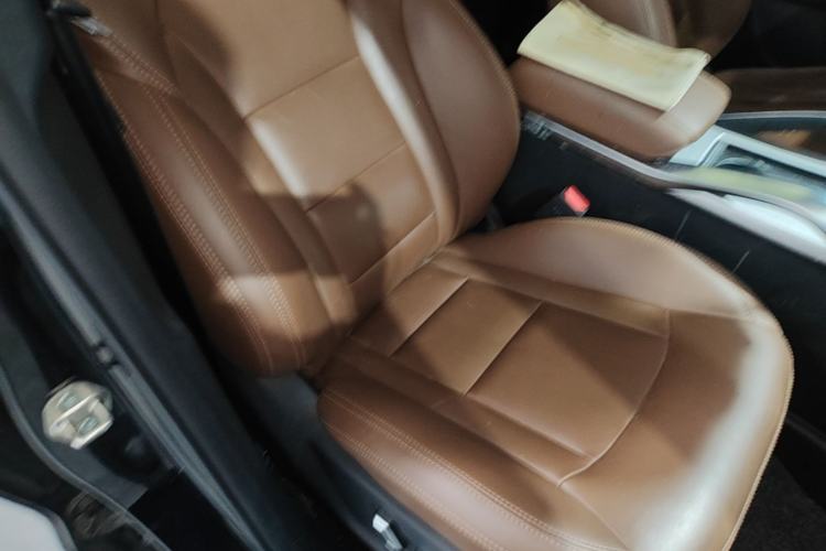 Used Geely Auto Emgrand X7 Sport 2016 1.8TD Automatic ZhiZun Version Right Front Seat
