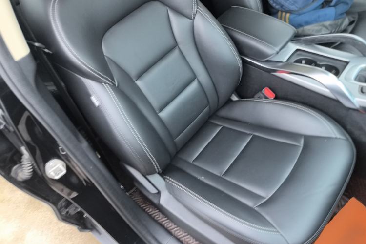 Used Geely Auto Emgrand X7 Sport 2016 2.0L Manual Smart Connect Version Right Front Seat
