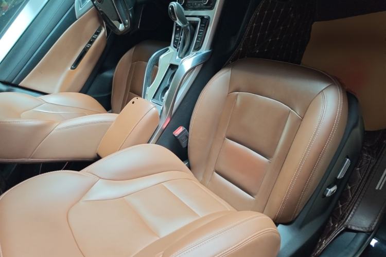 Used Geely Auto Emgrand X7 Sport 2016 1.8TD Automatic ZhiZun Version Right Front Seat