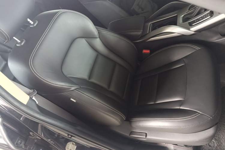 Used Geely Auto Emgrand X7 Sport 2016 1.8TD Automatic Smart Model Right Front Seat