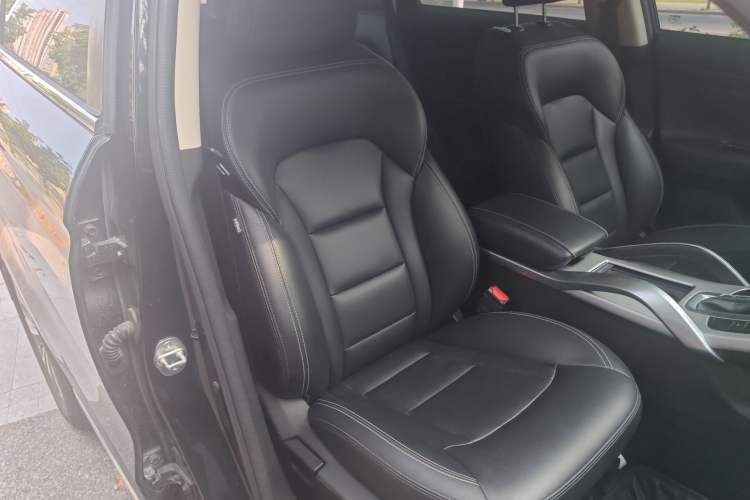 Used Geely Auto Emgrand X7 Sport 2016 1.8TD Automatic Smart Model Right Front Seat