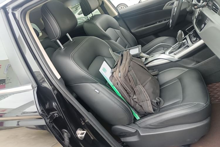Used Geely Auto Emgrand X7 Sport 2016 1.8TD Automatic Smart Model Right Front Seat