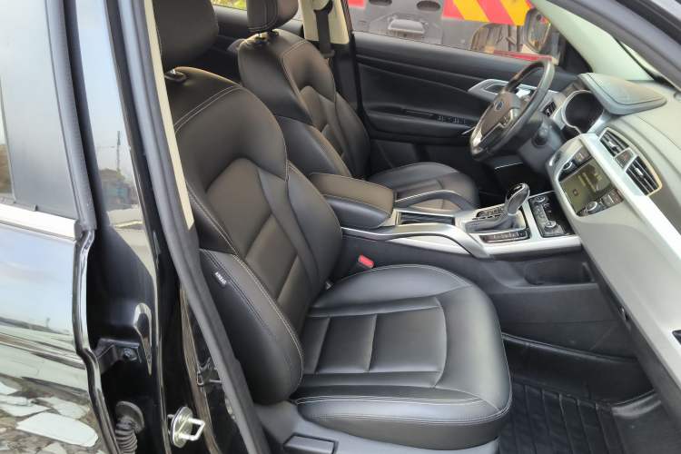 Used Geely Auto Emgrand X7 Sport 2016 1.8TD Automatic Smart Model Right Front Seat