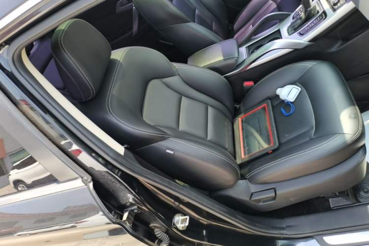 Used Geely Auto Emgrand X7 Sport 2016 1.8TD Automatic Smart Model Right Front Seat