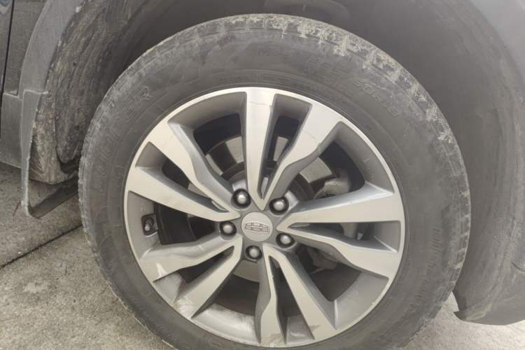 Used Geely Auto Emgrand X7 Sport 2016 1.8TD Automatic ZhiShang Model Right Front Wheel Hub