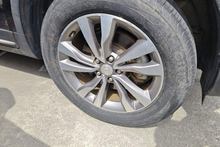 Used Geely Auto Emgrand X7 Sport 2016 1.8TD Automatic Smart Model Right Front Wheel Hub
