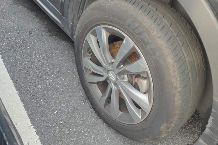 Used Geely Auto Emgrand X7 Sport 2016 1.8TD Automatic Smart Model Right Front Wheel Hub
