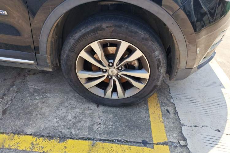 Used Geely Auto Emgrand X7 Sport 2016 1.8TD Automatic Smart Model Right Front Wheel Hub