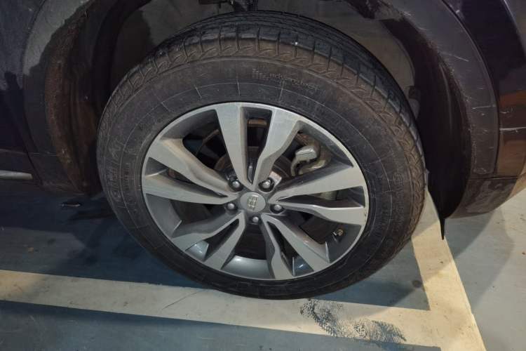 Used Geely Auto Emgrand X7 Sport 2016 1.8TD Automatic ZhiZun Version Right Front Wheel Hub