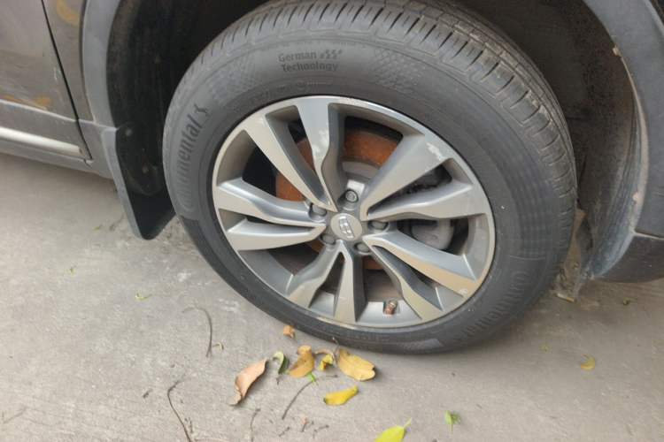Used Geely Auto Emgrand X7 Sport 2016 1.8TD Automatic Smart Model Right Front Wheel Hub