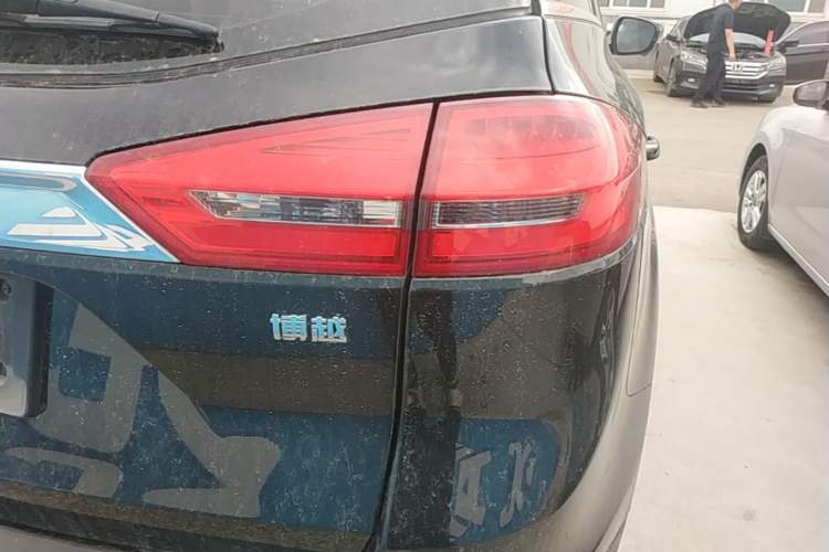 Used Geely Auto Emgrand X7 Sport 2016 1.8TD Automatic ZhiZun Version Right Rear Taillight