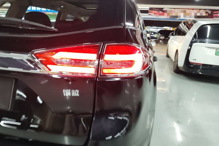 Used Geely Auto Emgrand X7 Sport 2016 1.8TD Automatic ZhiShang Model Right Rear Taillight