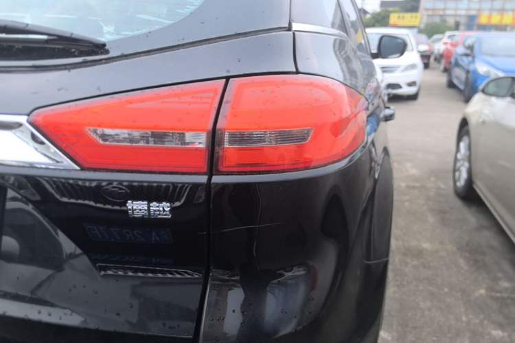 Used Geely Auto Emgrand X7 Sport 2016 1.8TD Automatic ZhiShang Model Right Rear Taillight