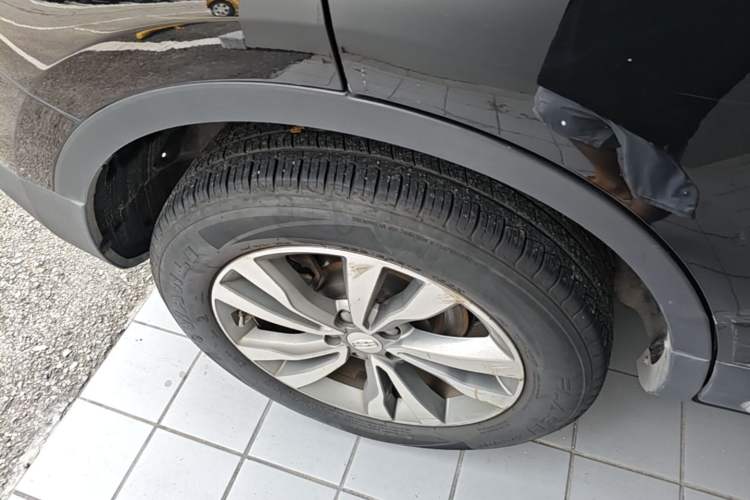 Used Geely Auto Emgrand X7 Sport 2016 1.8TD Automatic Smart Model Right Rear Wheel Hub