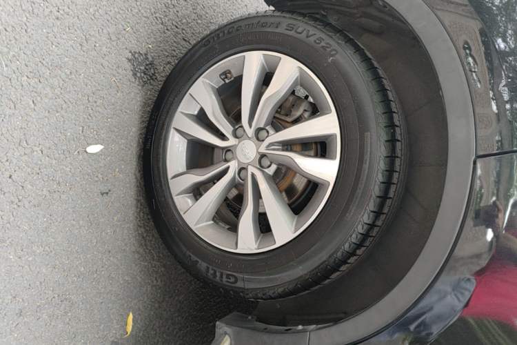 Used Geely Auto Emgrand X7 Sport 2016 1.8TD Automatic Smart Model Right Rear Wheel Hub