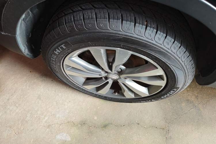 Used Geely Auto Emgrand X7 Sport 2016 1.8TD Automatic ZhiZun Version Right Rear Wheel Hub