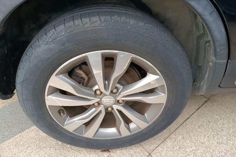Used Geely Auto Emgrand X7 Sport 2016 1.8TD Automatic ZhiZun Version Right Rear Wheel Hub