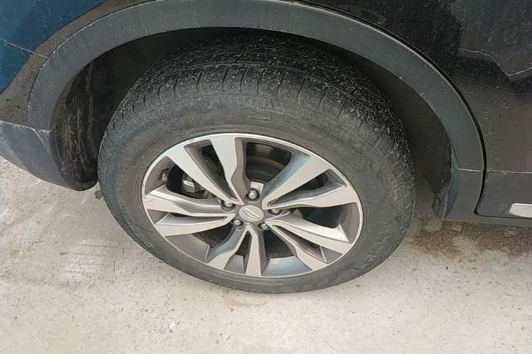 Used Geely Auto Emgrand X7 Sport 2016 1.8TD Automatic ZhiZun Version Right Rear Wheel Hub