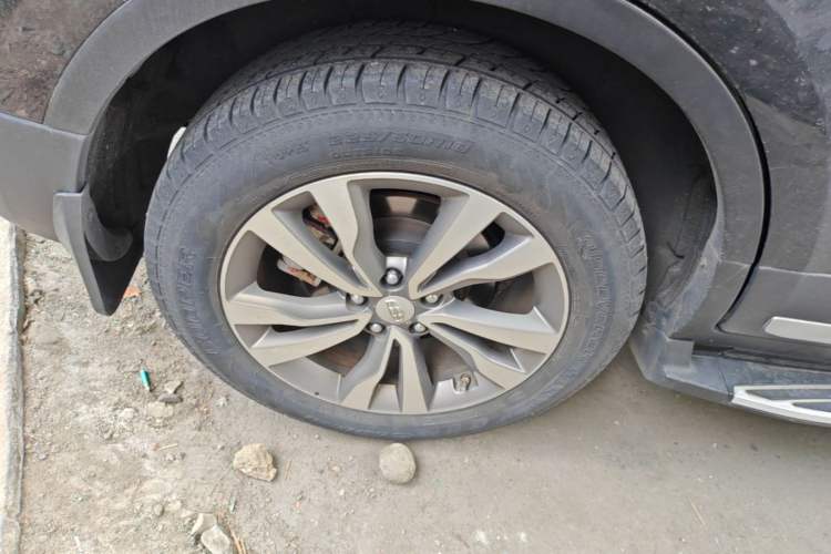 Used Geely Auto Emgrand X7 Sport 2016 1.8TD Automatic Smart Model Right Rear Wheel Hub