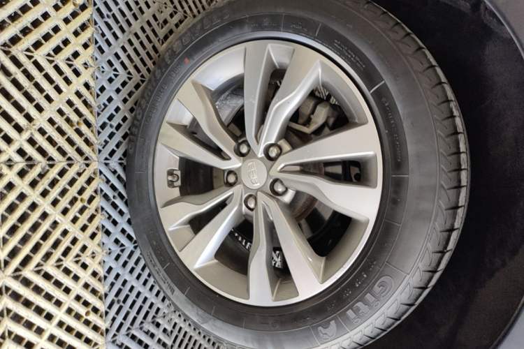 Used Geely Auto Emgrand X7 Sport 2016 2.0L Manual ZhiShang Version Right Rear Wheel Hub