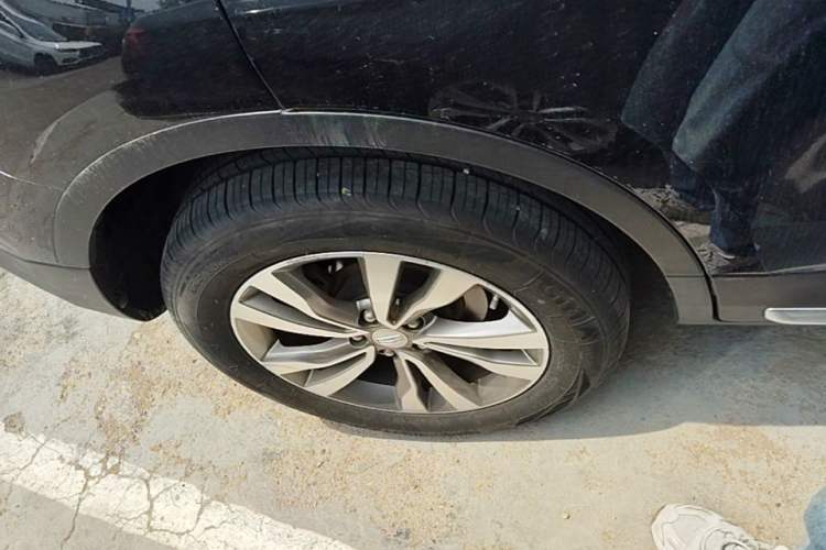 Used Geely Auto Emgrand X7 Sport 2016 1.8TD Automatic Smart Model Right Rear Wheel Hub