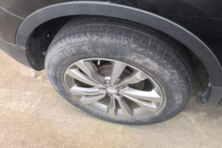 Used Geely Auto Emgrand X7 Sport 2016 1.8TD Automatic ZhiShang Model Right Rear Wheel Hub