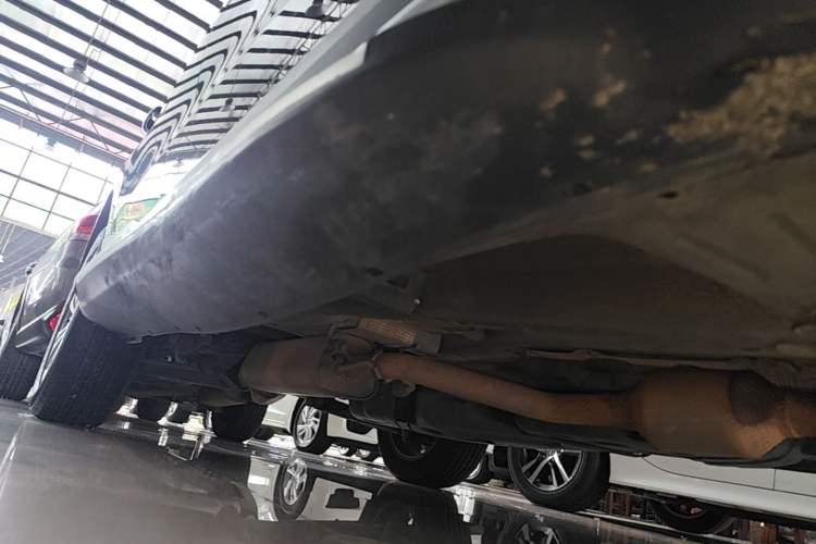 Used Geely Auto Emgrand X7 Sport 2016 1.8TD Automatic ZhiShang Model Right Side Sill