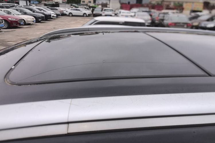 Used Geely Auto Emgrand X7 Sport 2016 2.0L Manual Smart Connect Version Roof
