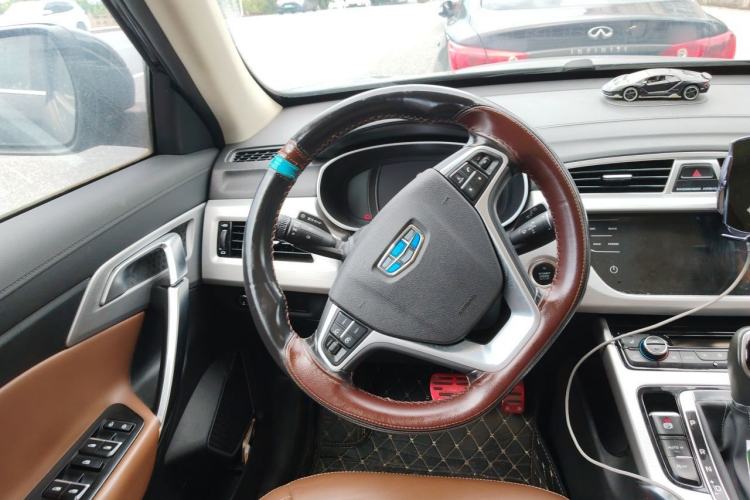 Used Geely Auto Emgrand X7 Sport 2016 1.8TD Automatic All-Wheel-Drive ZhiZun Edition Steering Wheel