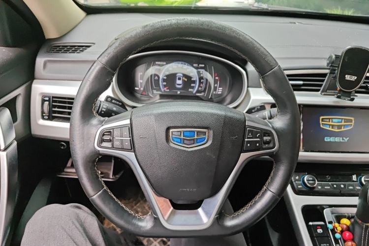 Used Geely Auto Emgrand X7 Sport 2016 1.8TD Automatic Smart Model Steering Wheel