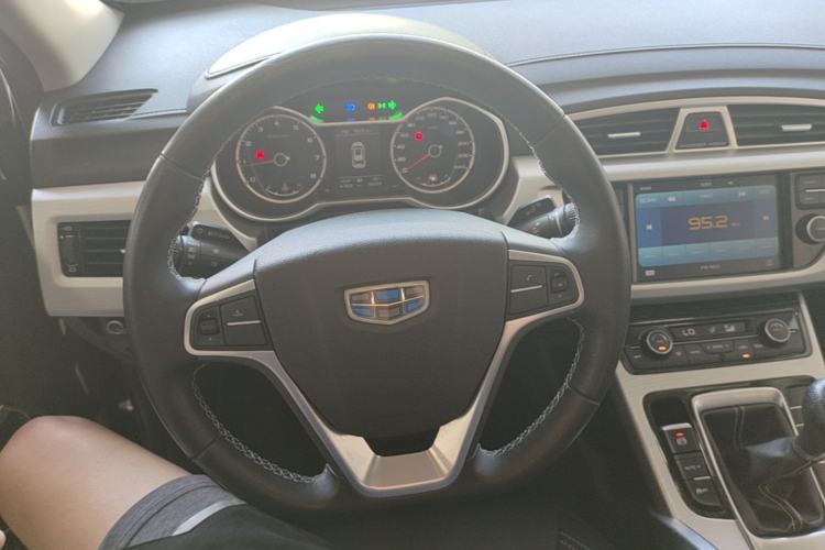 Used Geely Auto Emgrand X7 Sport 2016 2.0L Manual ZhiShang Version Steering Wheel