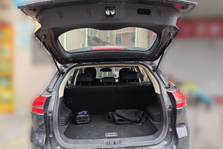 Used Geely Auto Emgrand X7 Sport 2016 1.8TD Automatic Smart Model Trunk