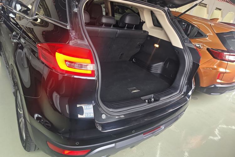 Used Geely Auto Emgrand X7 Sport 2016 2.0L Manual Smart Connect Version Trunk