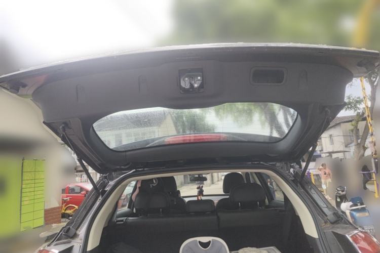 Used Geely Auto Emgrand X7 Sport 2016 1.8TD Automatic ZhiShang Model Trunk