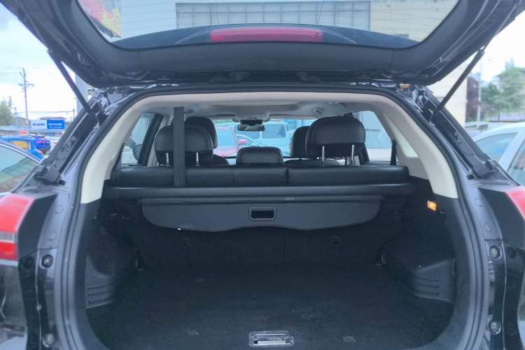 Used Geely Auto Emgrand X7 Sport 2016 2.0L Manual Smart Connect Version Trunk