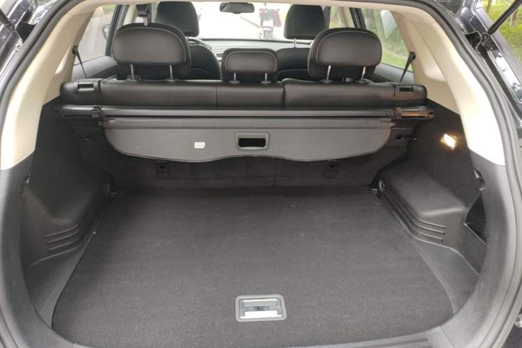 Used Geely Auto Emgrand X7 Sport 2016 1.8TD Automatic Smart Model Trunk