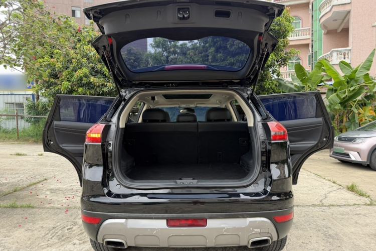 Used Geely Auto Emgrand X7 Sport 2016 1.8TD Automatic Smart Model Trunk